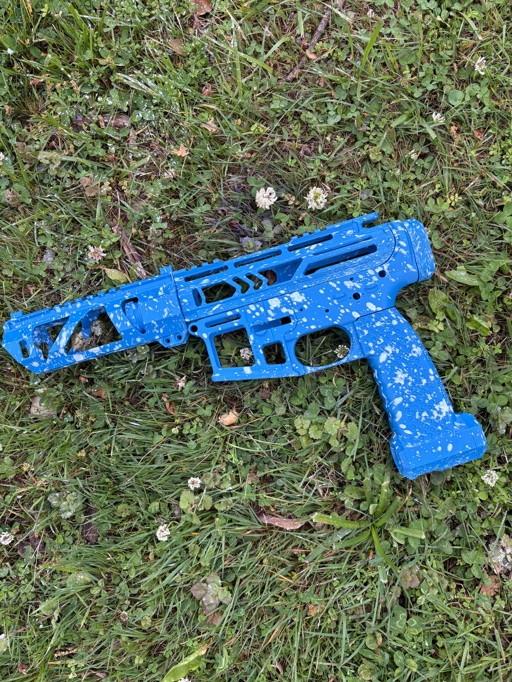 M7 Venus Blue&White