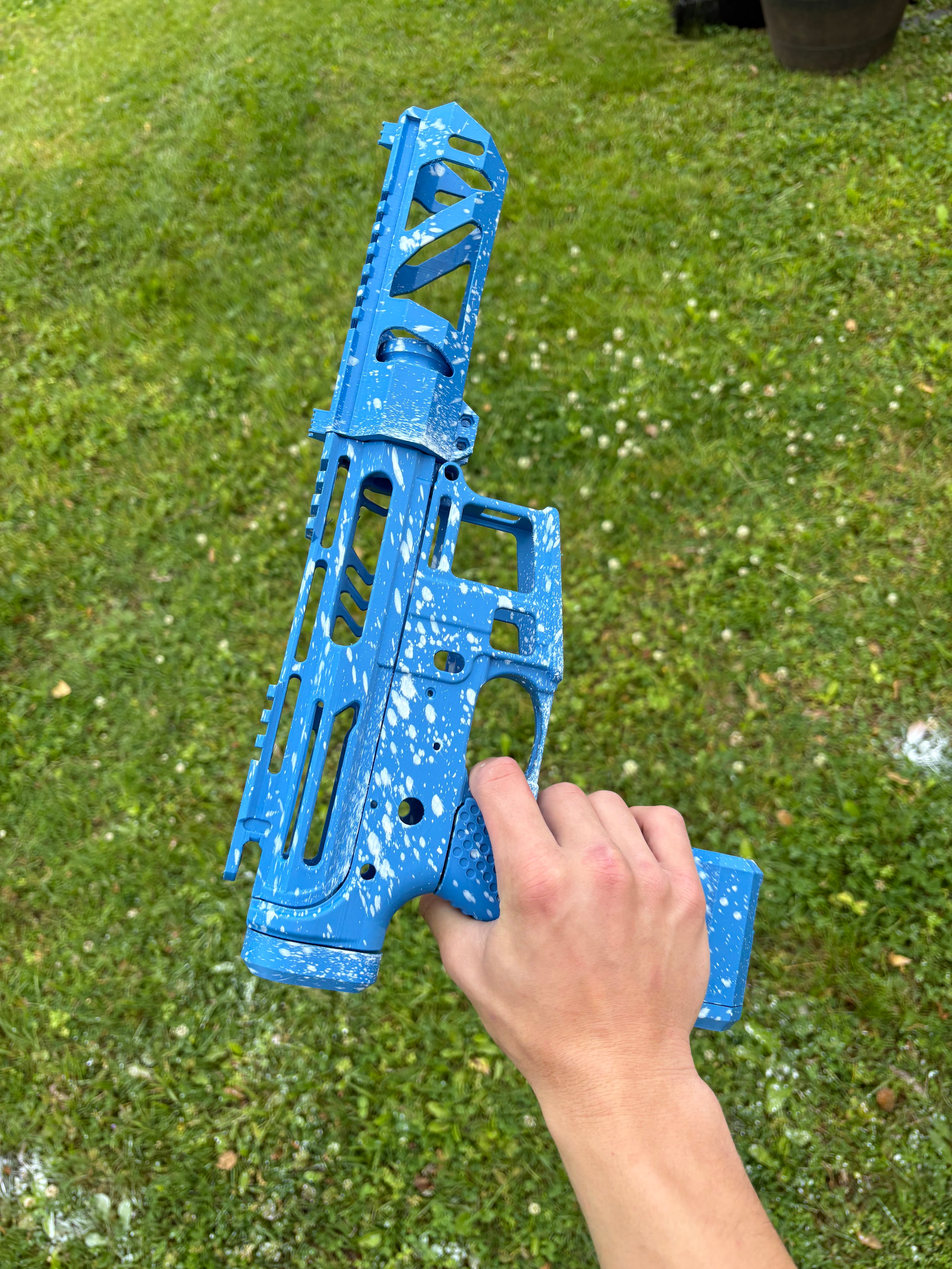 M7 Venus Blue&White